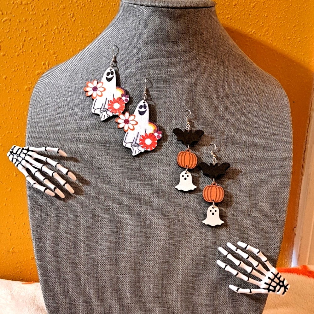 NEW  Halloween earrings(2) and Skeleton hair clip bundle
